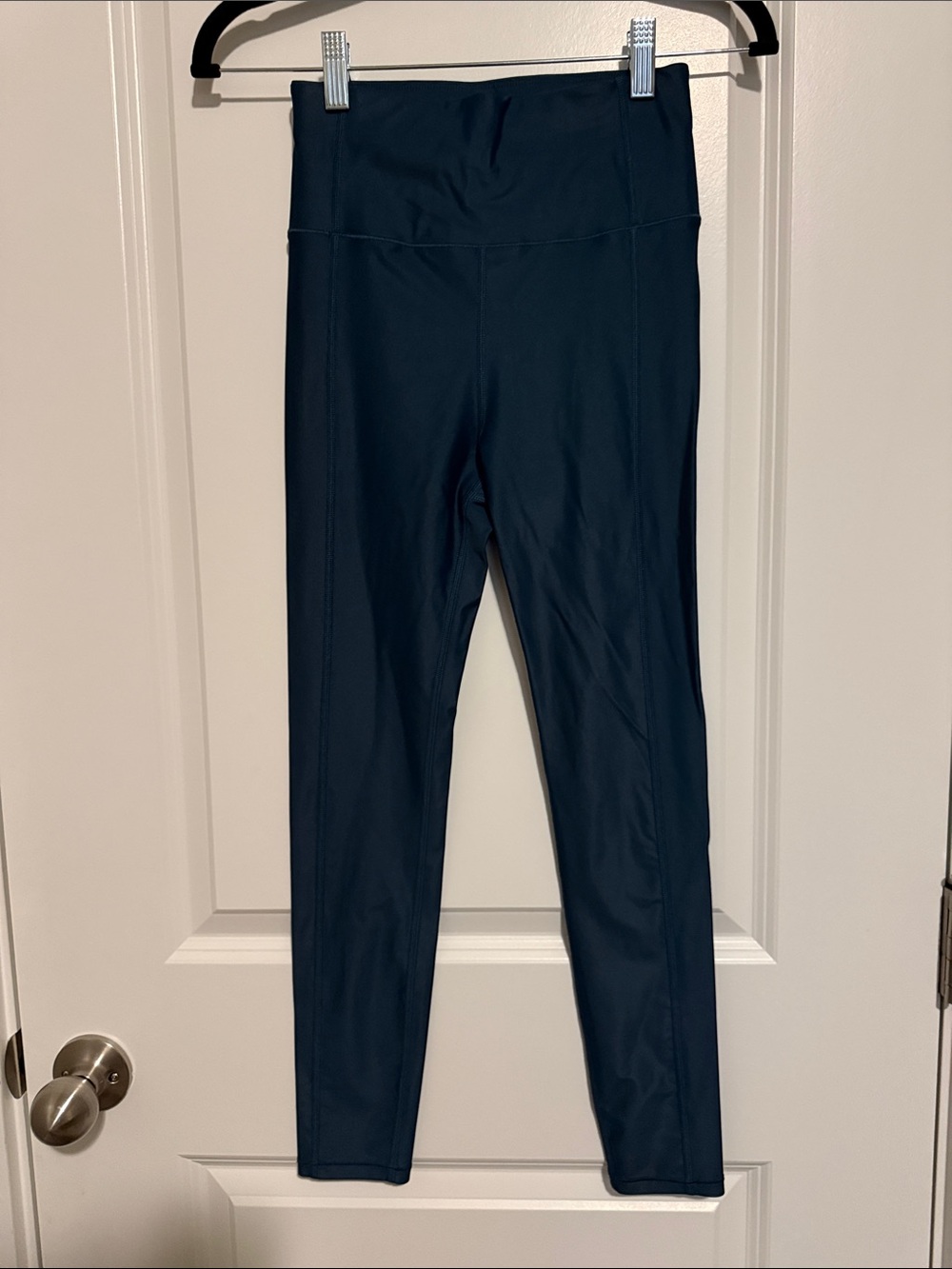 High-Rise Athletic Leggings in Navy Blue